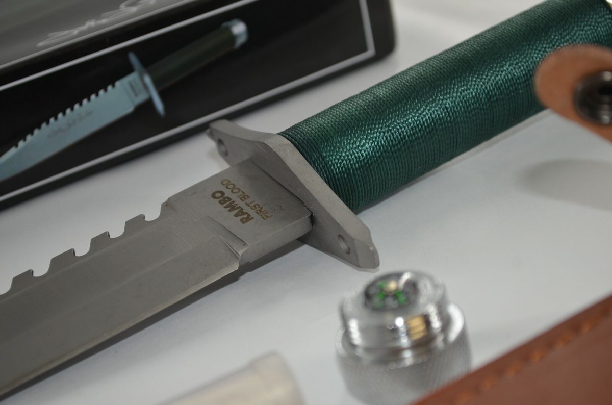 Rambo First Blood Part One Collectible Replica Knife - detail view 2