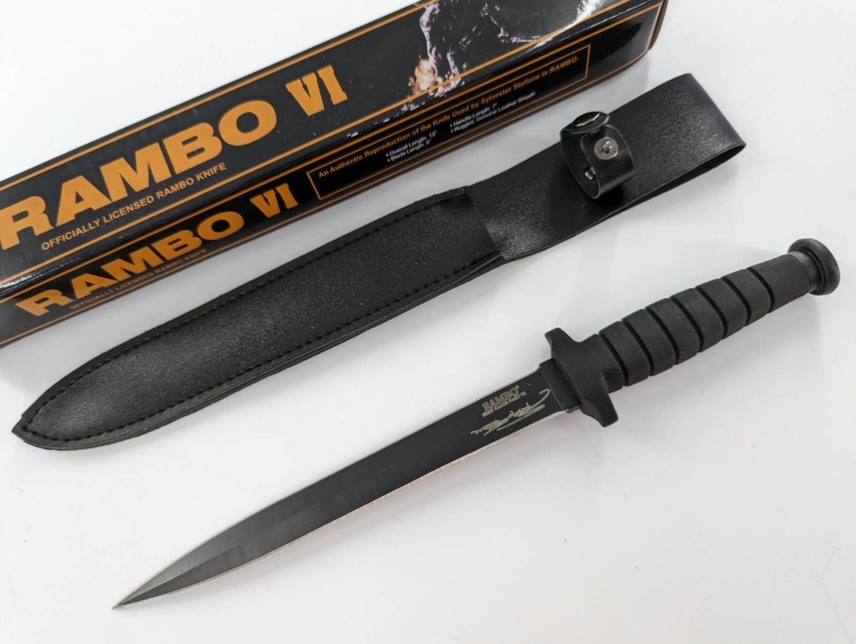 Rambo First Blood Part VI Double-Edged Collectible Replica Knife - detail view 2