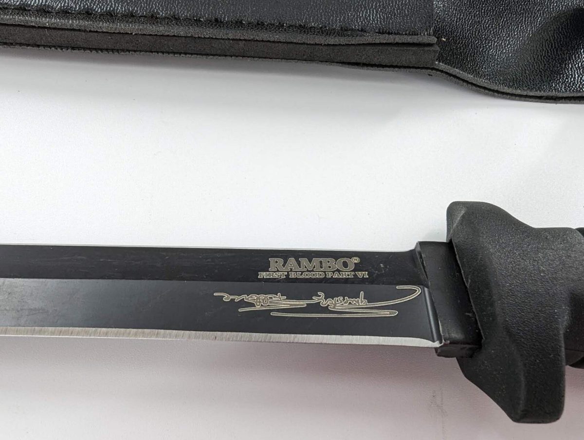 Rambo First Blood Part VI Double-Edged Collectible Replica Knife - detail view 7