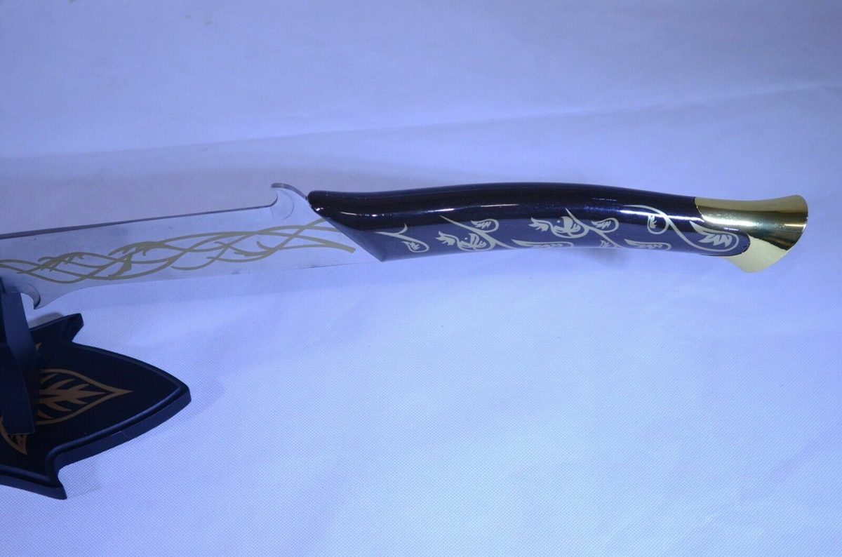 Lord of the Rings Sword of Arwen the Hobbit with Stand Display - detail view 2