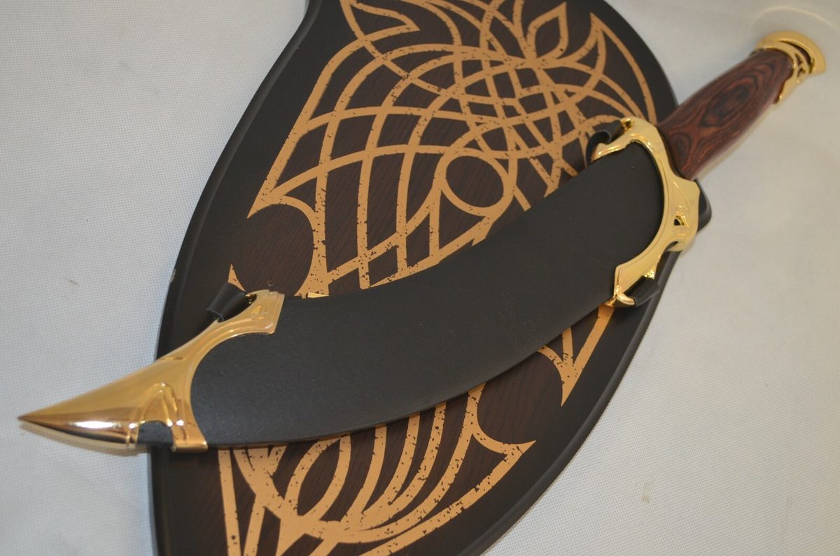 Lord of the Rings Elven Dagger of Strider Aragorn Leather Scabbard Wall Plaque - detail view 3