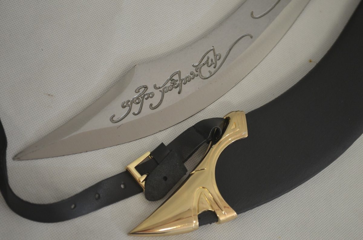 Lord of the Rings Elven Dagger of Strider Aragorn Leather Scabbard Wall Plaque - detail view 6