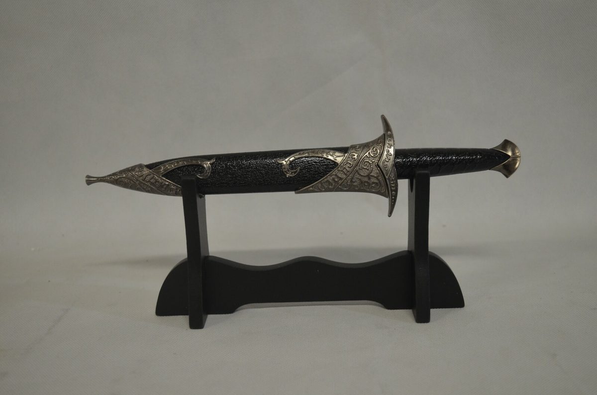 Sting,sword of Frodo Bilbo Lord of the Rings Letter Opener Wood Stand Display - detail view 2