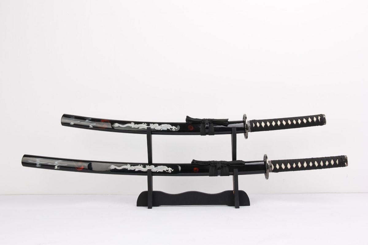 Set of 2 — Japanese Traditional Dragon Katana Wakizashi Silver - detail view 2