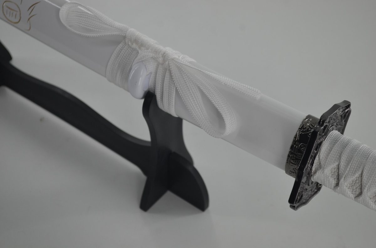 41" White Dragon Sword Katana Cosplay & Stand - detail view 4