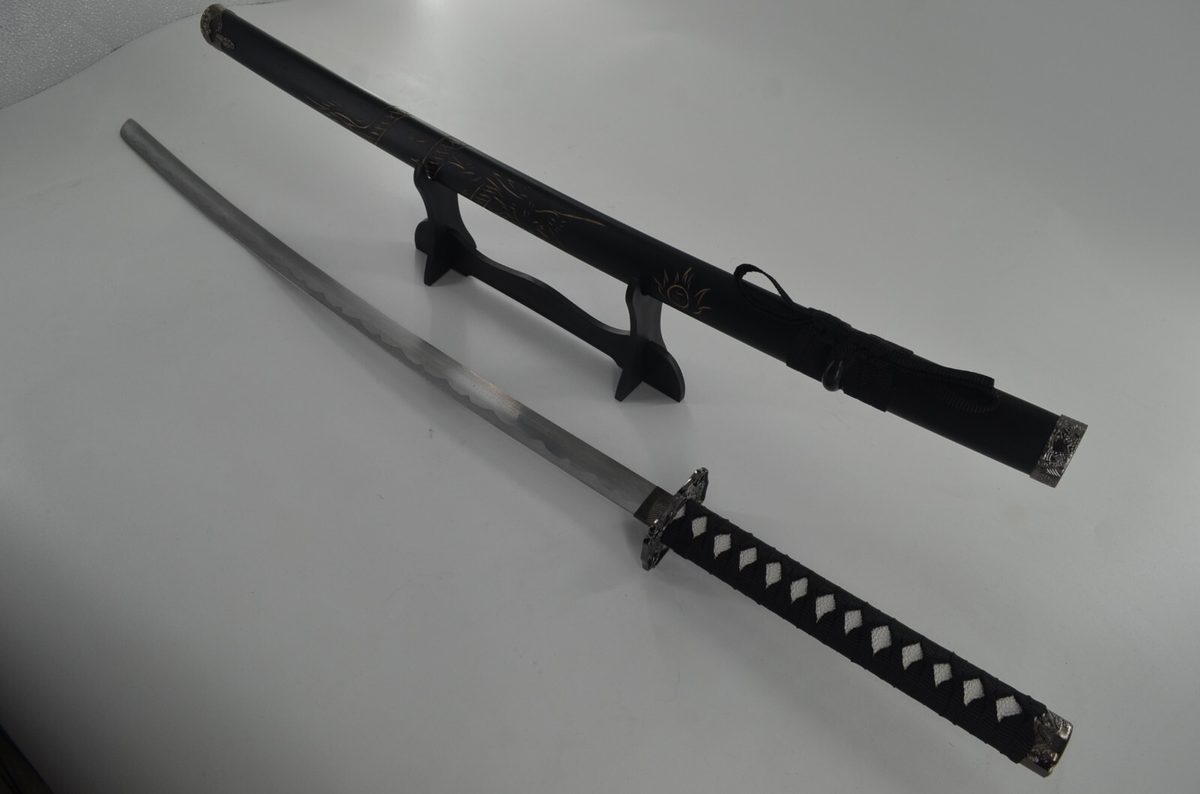 41" Black Dragon Sword Katana Cosplay & Stand - detail view 7