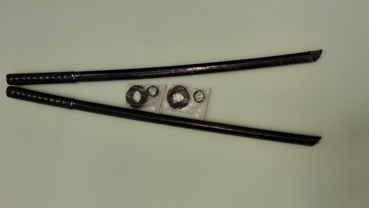 Set of 2 — Japanese Kendo Wooden Bokken Bokuto Samurai Training Swords - detail view 7