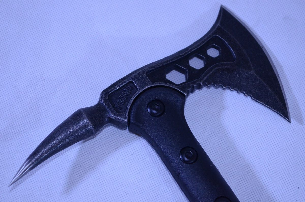 FBIQQ Tomahawk Axe 001 — Collectible Display Piece - detail view 5