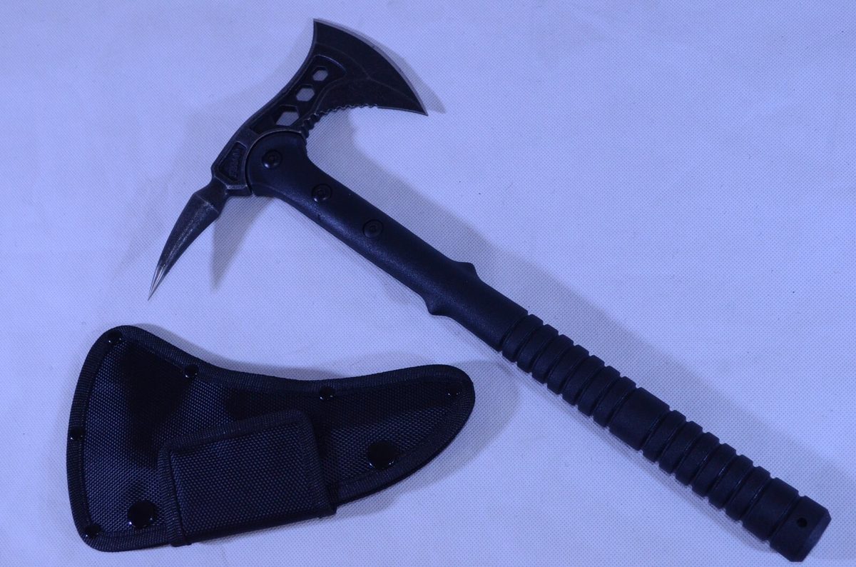 FBIQQ Tomahawk Axe 001 — Collectible Display Piece - detail view 6