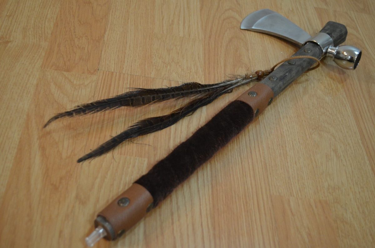 Fantasy Native American Tomahawk Hatchet — Display Replica Pipe - detail view 6