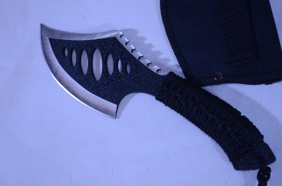 Collectible Throwing Axe — Display Piece - detail view 3
