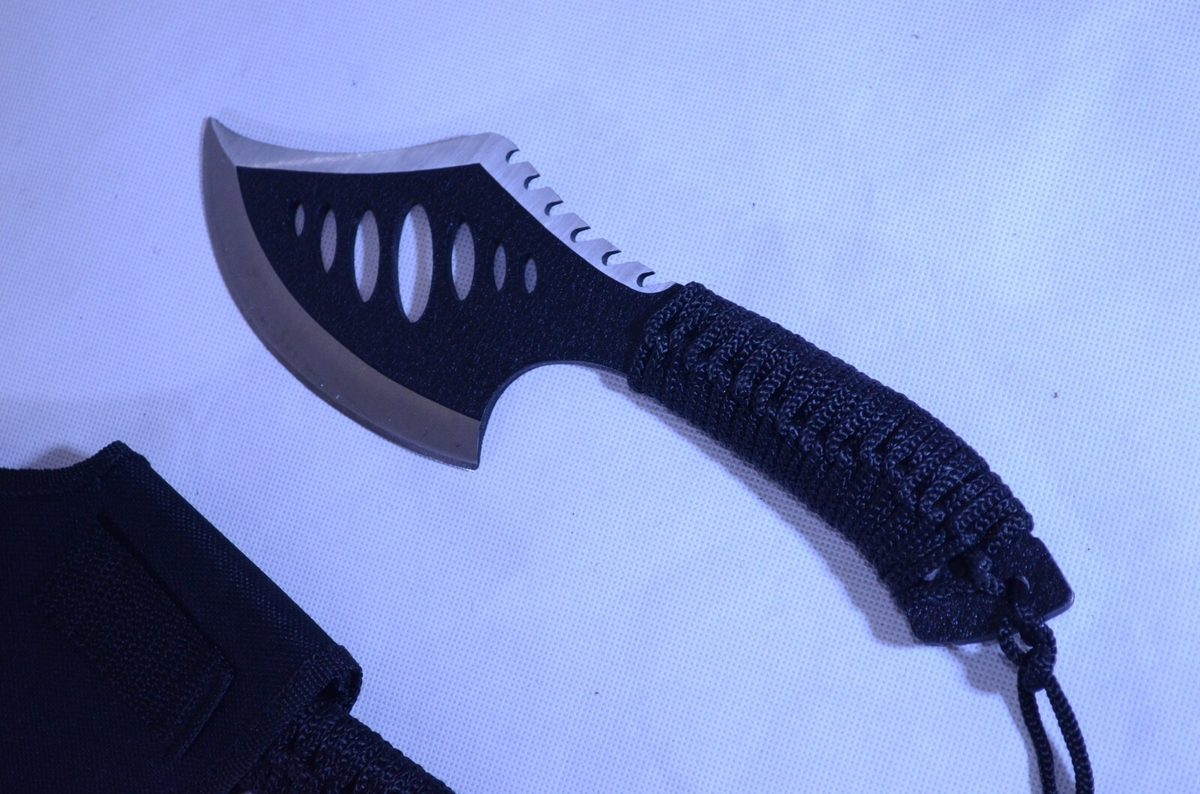 Collectible Throwing Axe — Display Piece - detail view 7