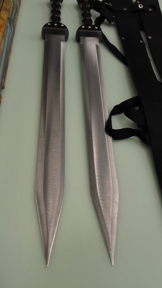 Set of 2 — Double Edged Gladiator Sword Roman Dagger - detail view 6