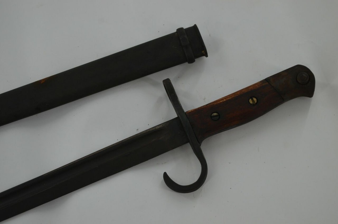WWI/WWII-Style Japanese Type 38 Bayonet - detail view 3