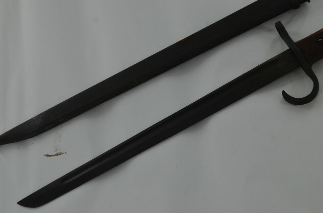 WWI/WWII-Style Japanese Type 38 Bayonet - detail view 4