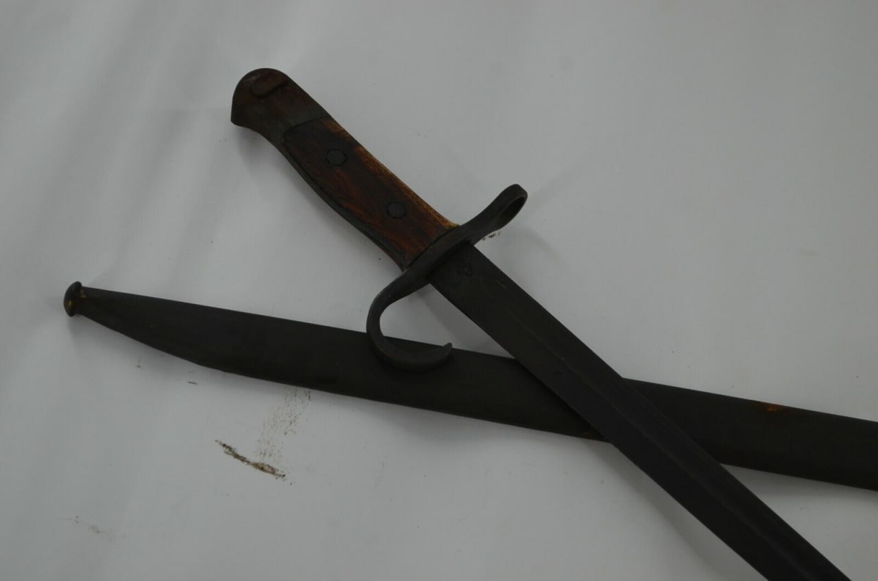 WWI/WWII-Style Japanese Type 38 Bayonet - detail view 6
