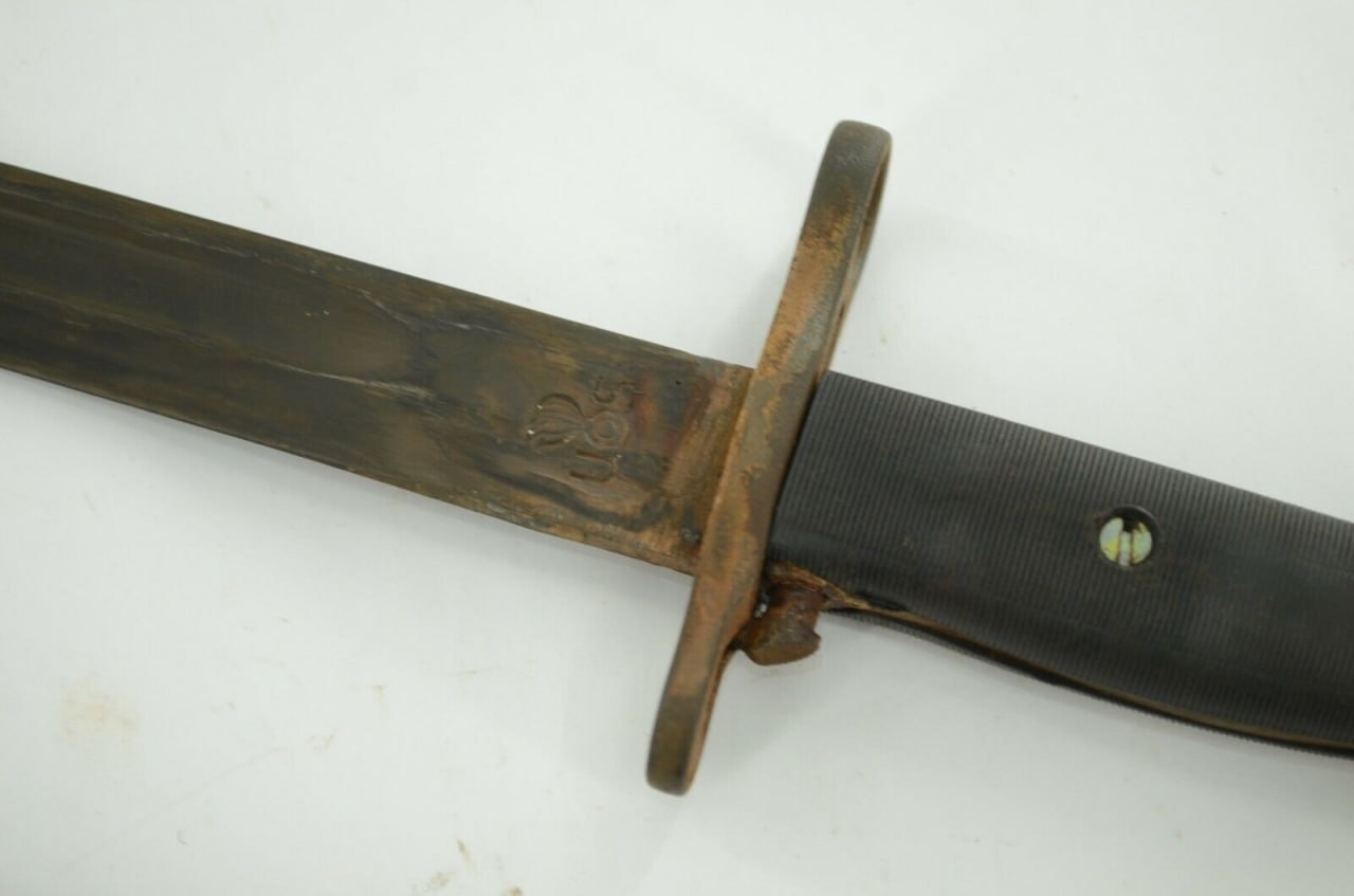WWII-Style U.S. Bayonet — Reproduction - detail view 2