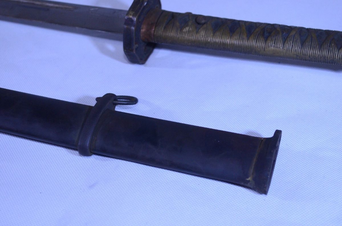 WWII-Style Japanese Officer Sword - Display Reproduction - detail view 4