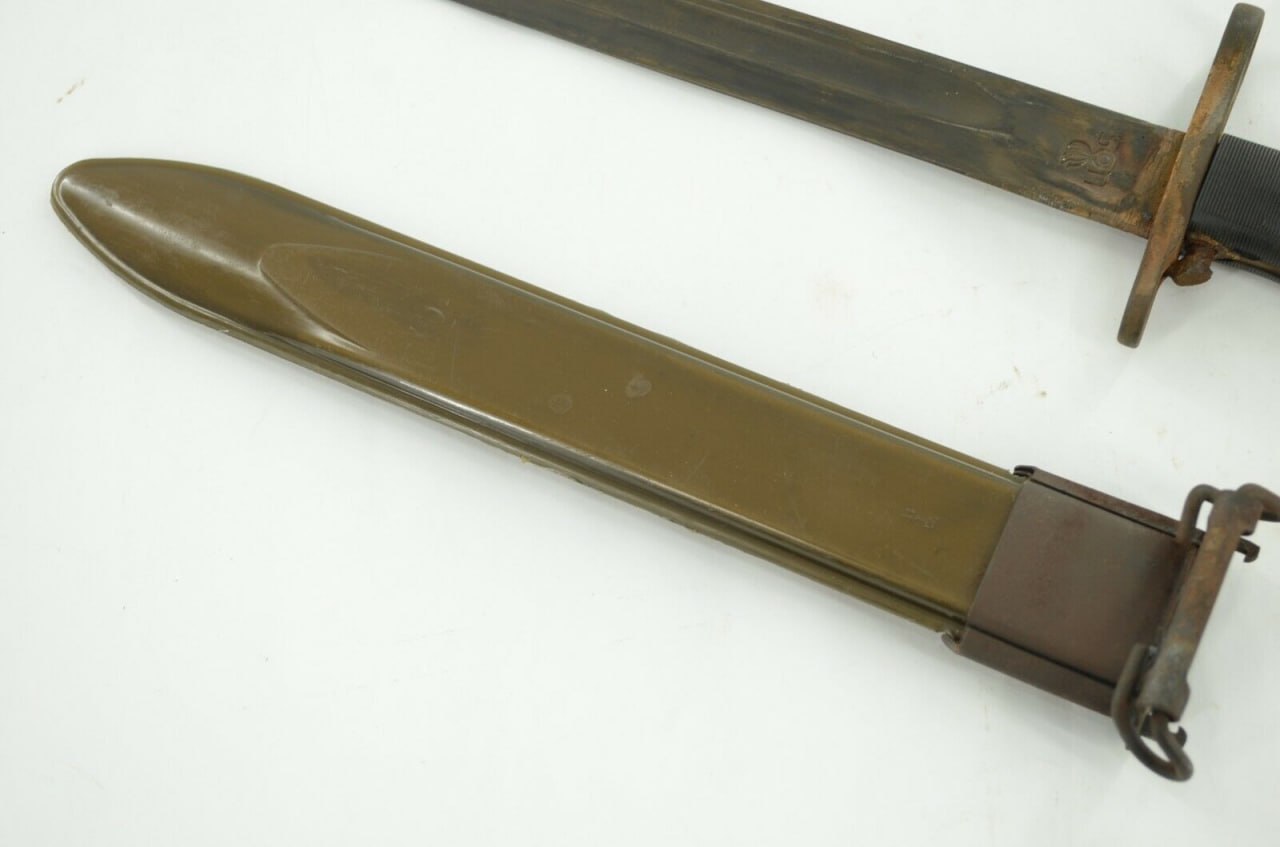 WWII-Style U.S. Bayonet — Reproduction - detail view 3