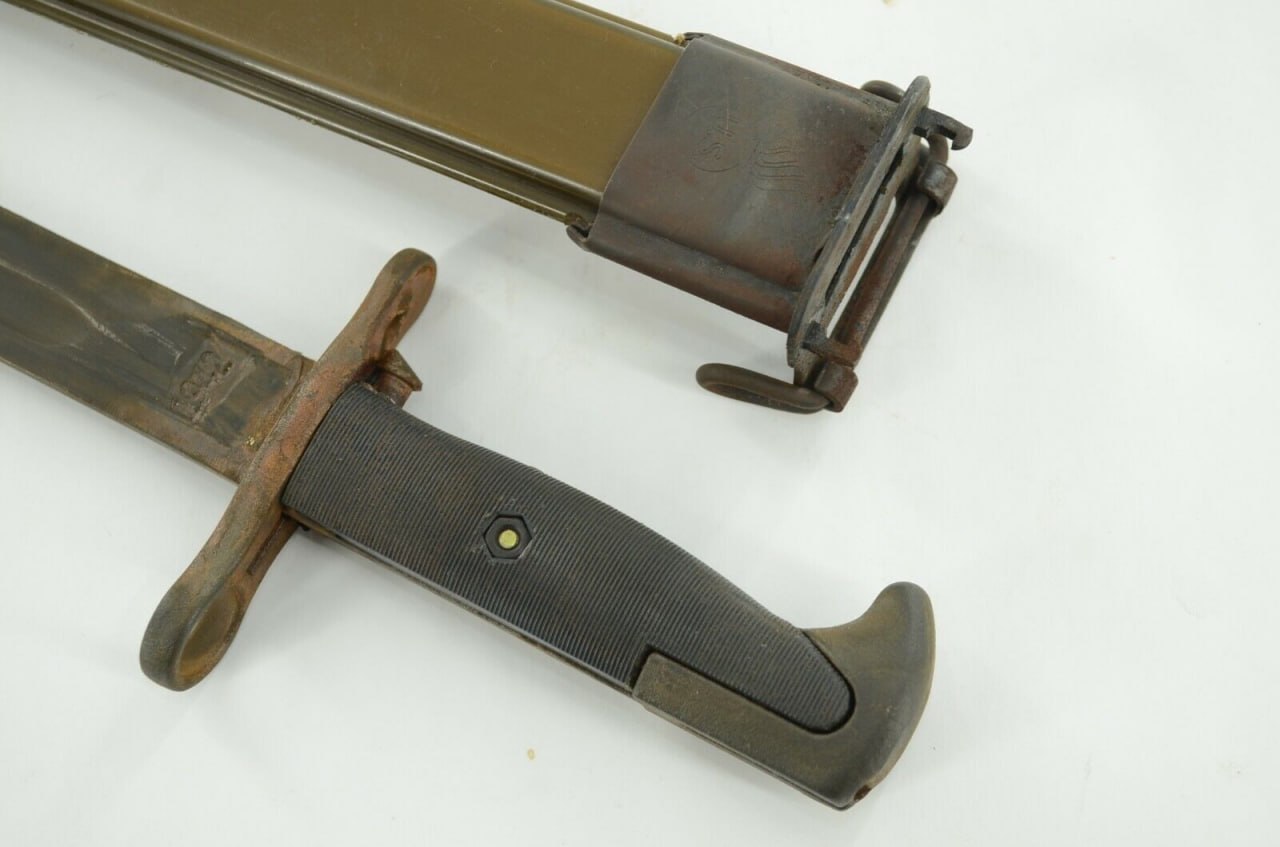 WWII-Style U.S. Bayonet — Reproduction - detail view 5